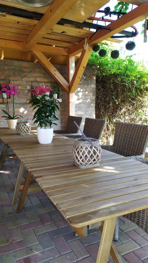 Leander Apartman Balatonlelle Exterior foto