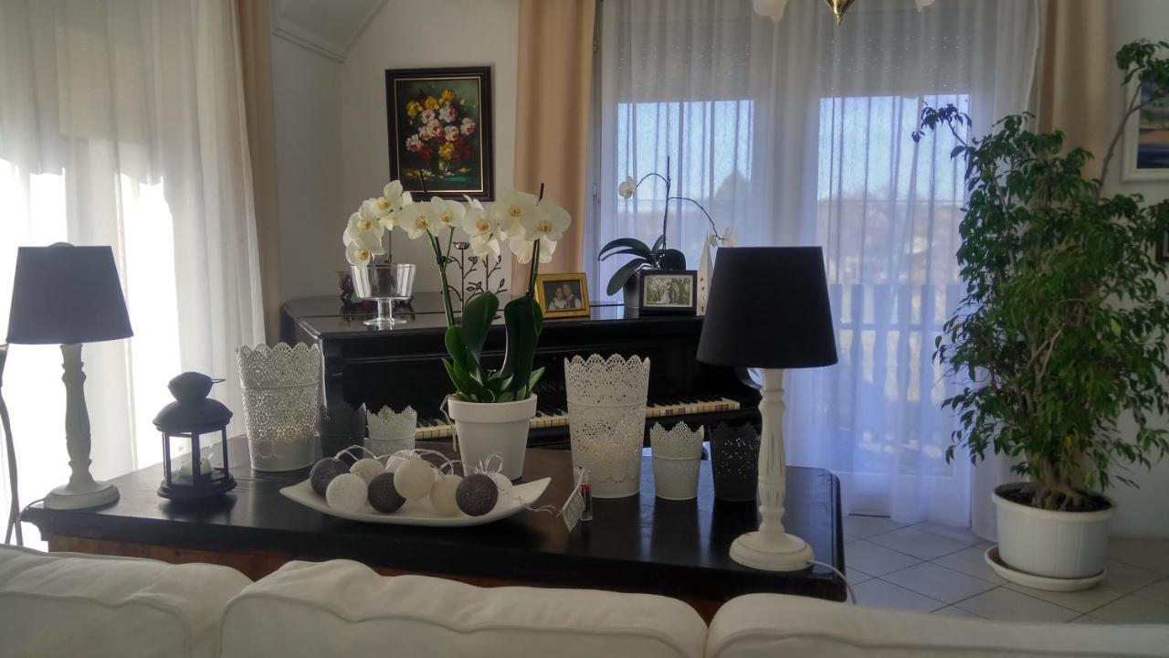 Leander Apartman Balatonlelle Exterior foto