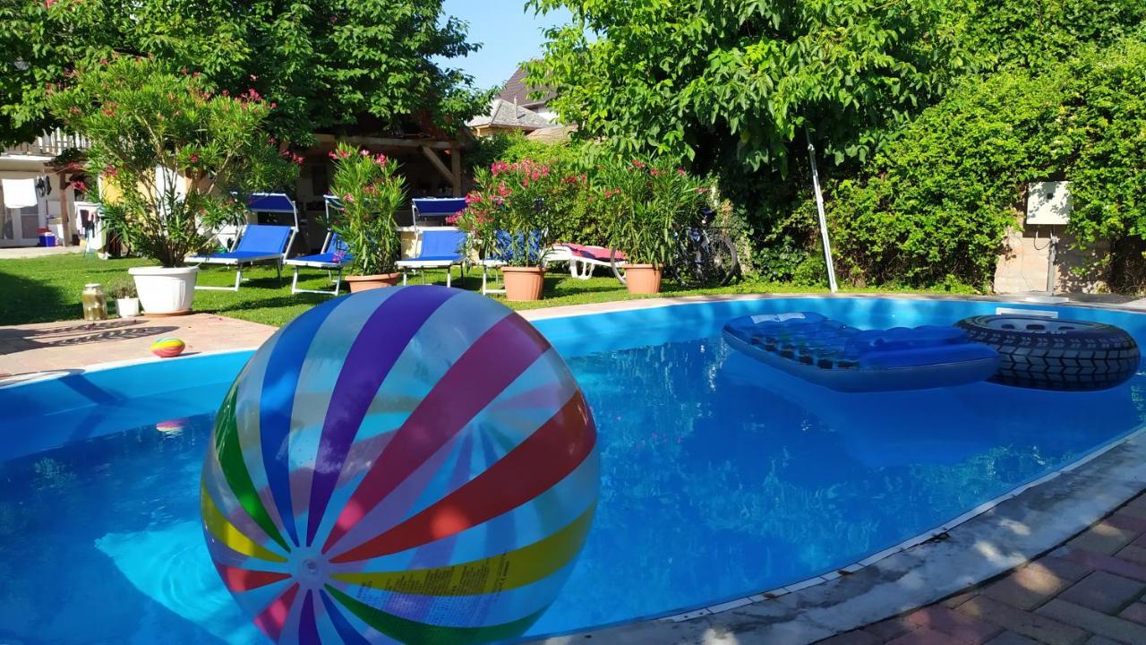 Leander Apartman Balatonlelle Exterior foto